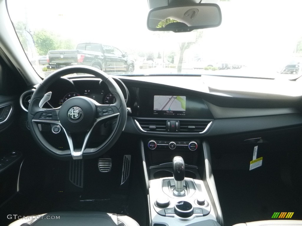 2017 Alfa Romeo Giulia AWD Black Dashboard Photo #121745023