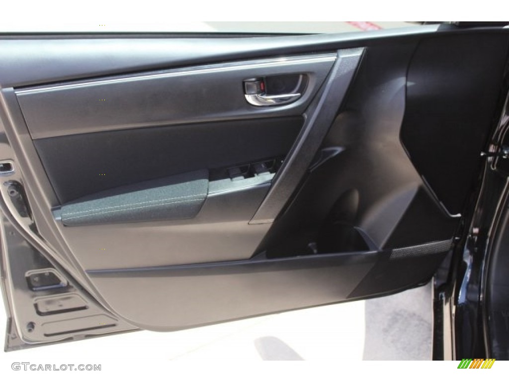 2017 Corolla LE - Black Sand Pearl / 50th Anniversary Black/Black Cherry Stitching photo #9