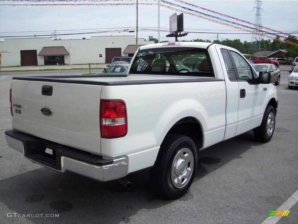 2005 F150 XL Regular Cab - Oxford White / Medium Flint Grey photo #7