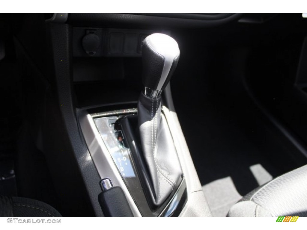 2017 Corolla LE - Black Sand Pearl / 50th Anniversary Black/Black Cherry Stitching photo #15