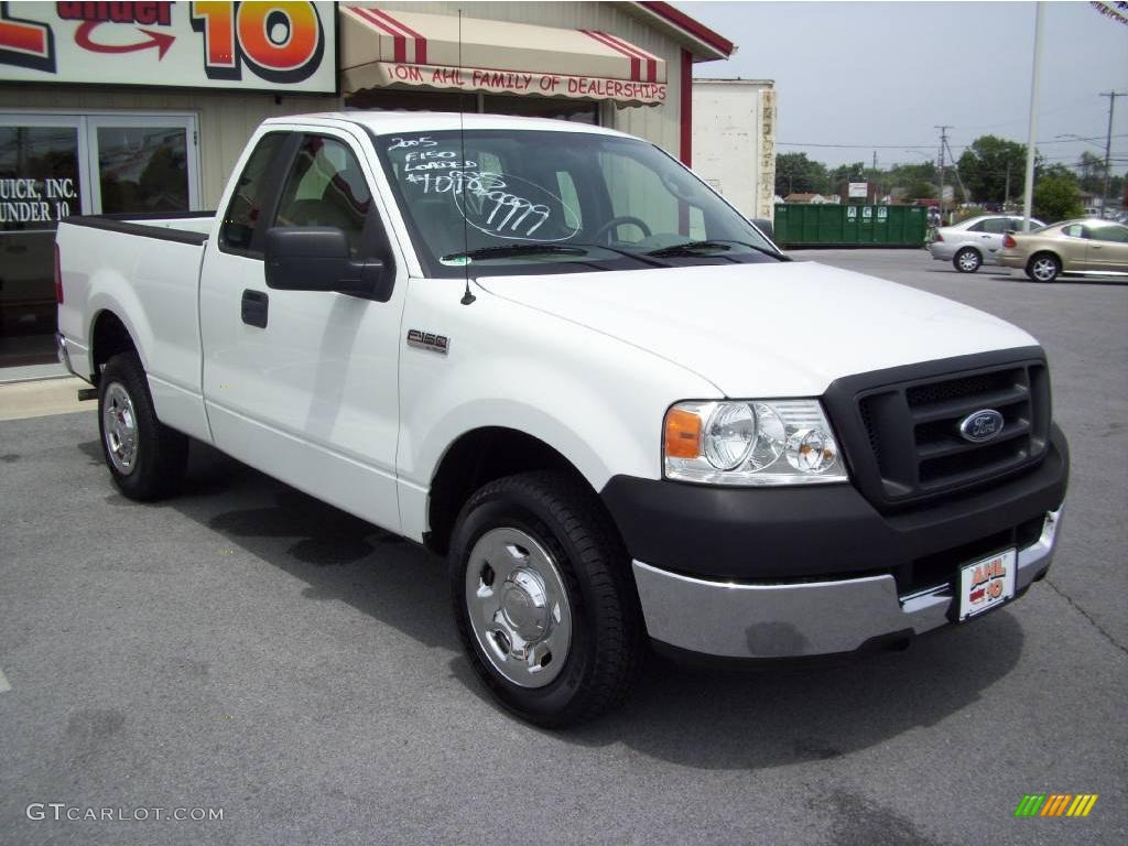 2005 F150 XL Regular Cab - Oxford White / Medium Flint Grey photo #9