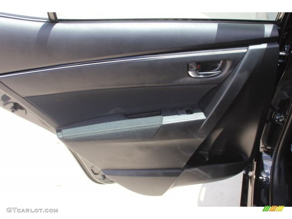 2017 Corolla LE - Black Sand Pearl / 50th Anniversary Black/Black Cherry Stitching photo #20