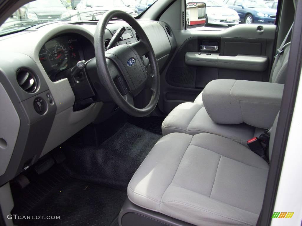 2005 F150 XL Regular Cab - Oxford White / Medium Flint Grey photo #11