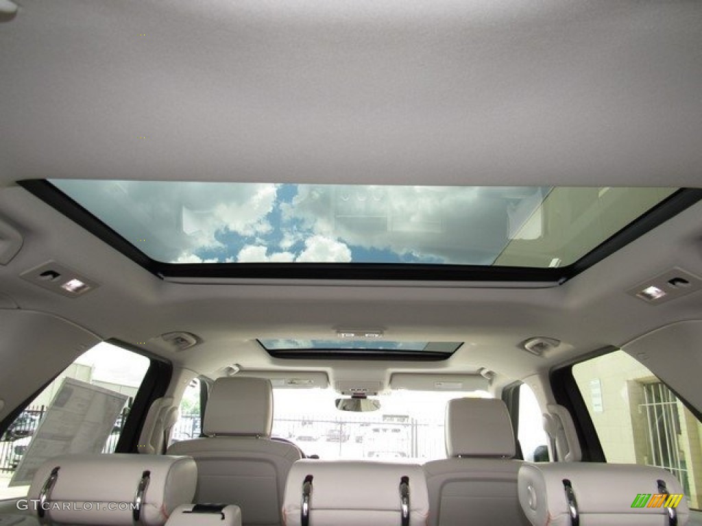 2017 Land Rover Discovery HSE Luxury Sunroof Photo #121748085