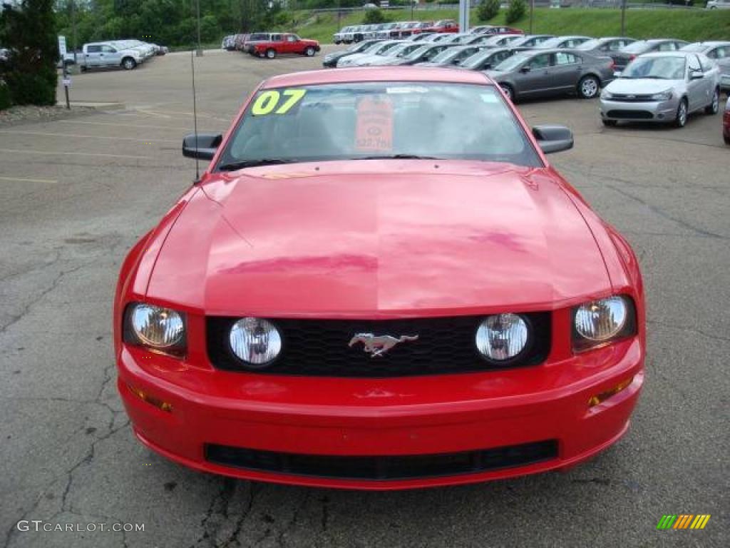 2007 Mustang GT Premium Coupe - Torch Red / Light Graphite photo #10