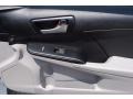 Super White - Camry LE Photo No. 23
