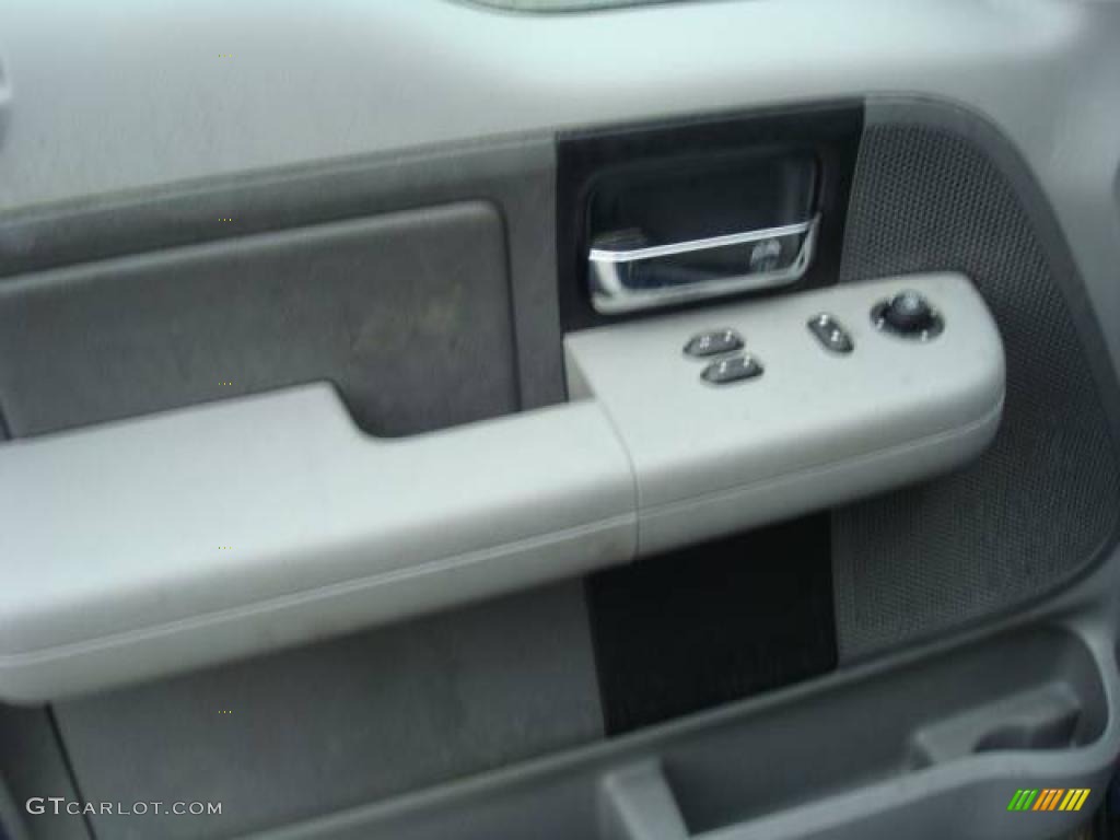 2006 F150 XLT Regular Cab - Medium Wedgewood Blue Metallic / Medium/Dark Flint photo #14