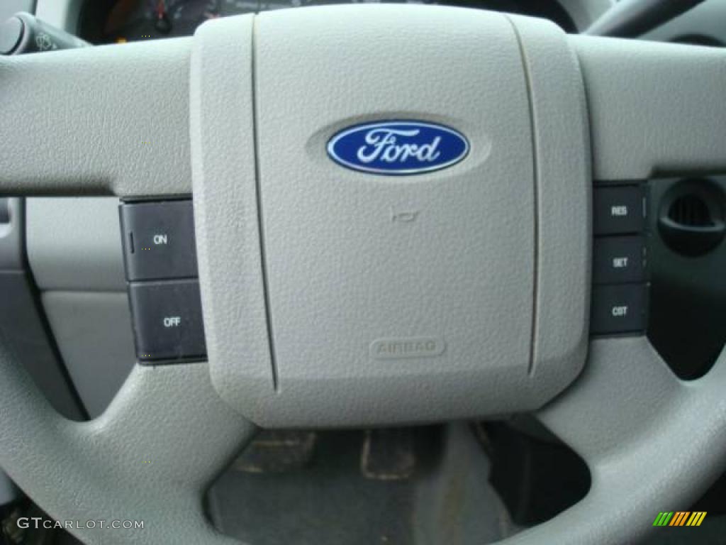 2006 F150 XLT Regular Cab - Medium Wedgewood Blue Metallic / Medium/Dark Flint photo #15