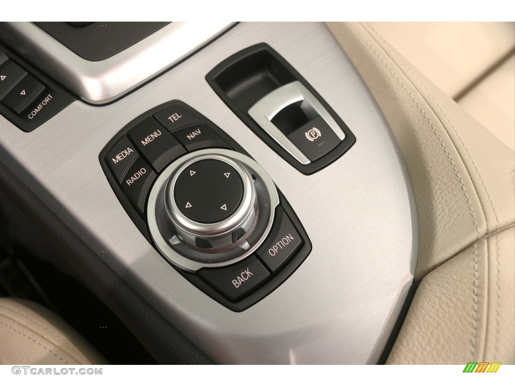 2016 BMW Z4 sDrive35is Controls Photos