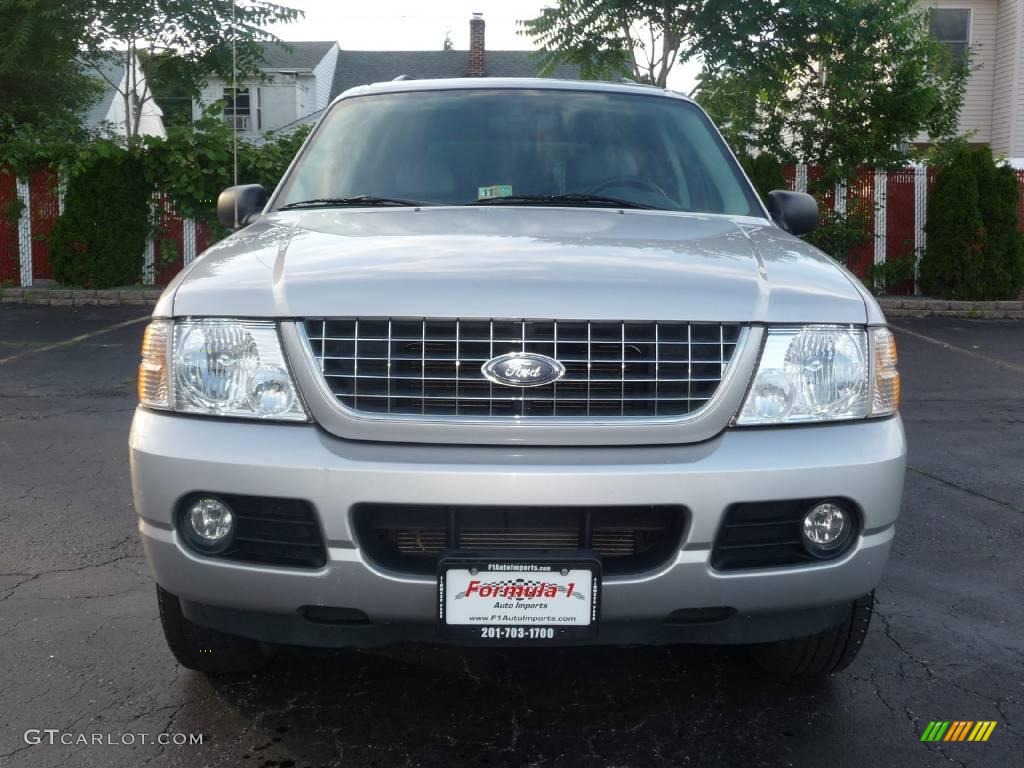 2004 Explorer XLT 4x4 - Silver Birch Metallic / Graphite photo #9