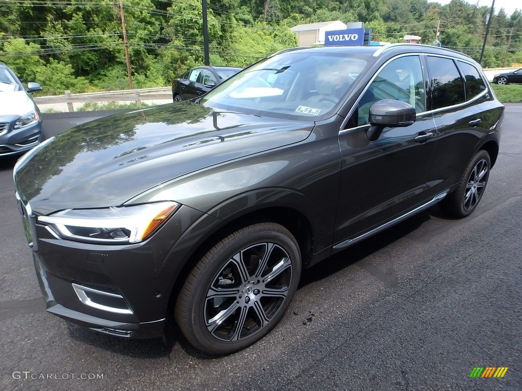 2018 XC60 T6 AWD Inscription - Pine Gray Metallic / Blonde photo #5