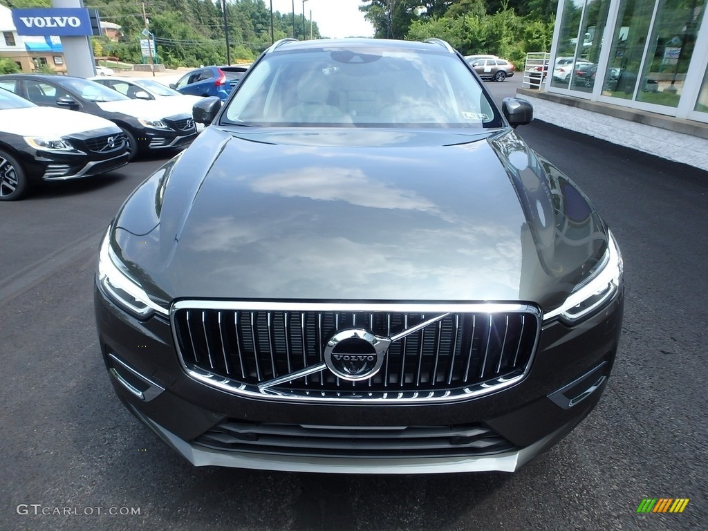 2018 XC60 T6 AWD Inscription - Pine Gray Metallic / Blonde photo #6