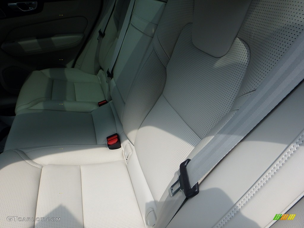 2018 XC60 T6 AWD Inscription - Pine Gray Metallic / Blonde photo #8
