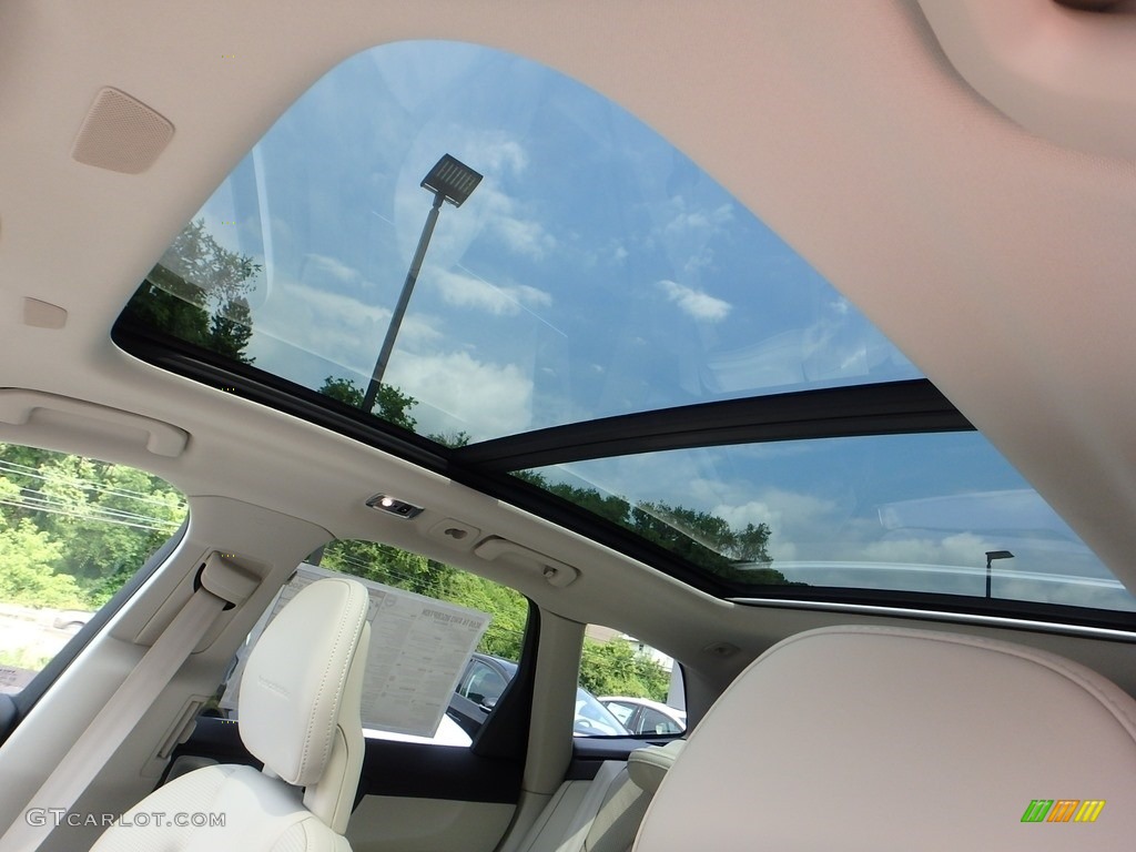 2018 XC60 T6 AWD Inscription - Pine Gray Metallic / Blonde photo #11