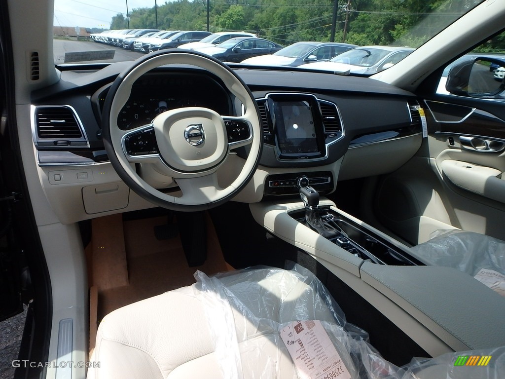 2018 XC90 T6 AWD Momentum - Pine Grey Metallic / Blonde photo #10