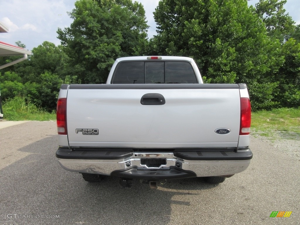 2001 F250 Super Duty XLT SuperCab 4x4 - Silver Metallic / Medium Graphite photo #6