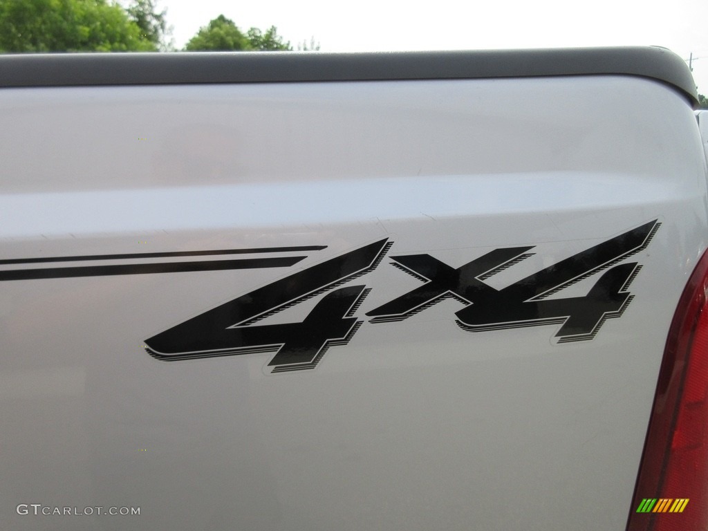 2001 F250 Super Duty XLT SuperCab 4x4 - Silver Metallic / Medium Graphite photo #16