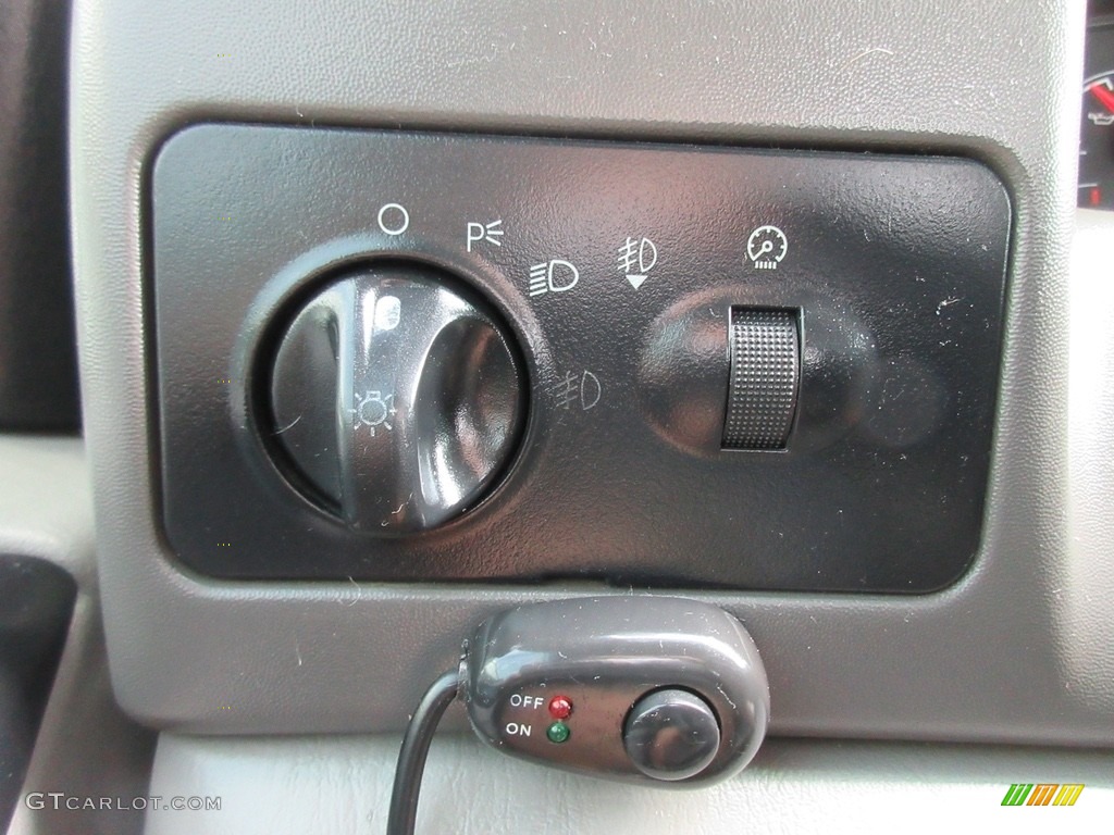 2001 F250 Super Duty XLT SuperCab 4x4 - Silver Metallic / Medium Graphite photo #42
