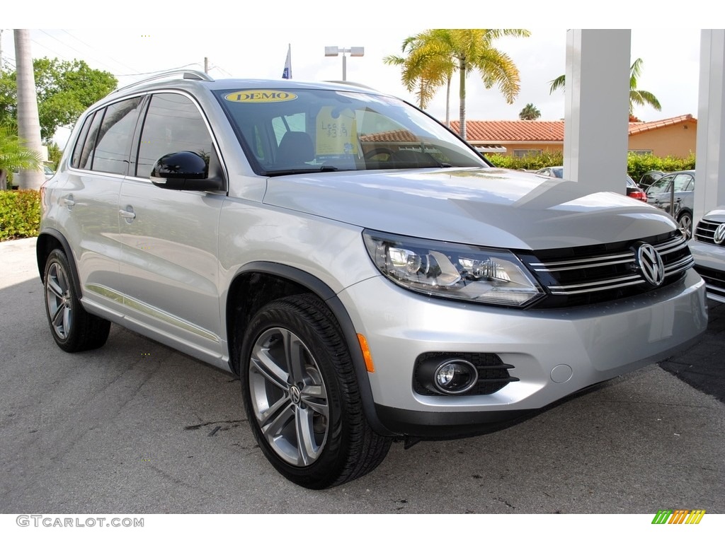 Reflex Silver Metallic 2017 Volkswagen Tiguan Sport Exterior Photo #121783155