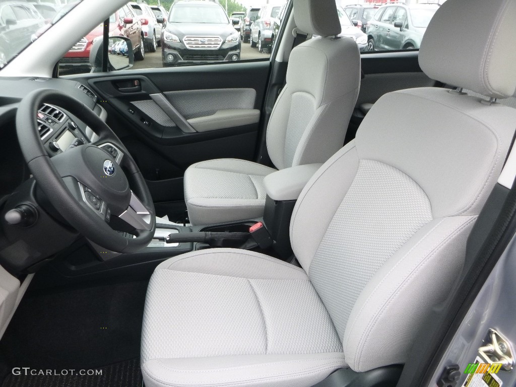 2018 Forester 2.5i - Ice Silver Metallic / Platinum photo #14