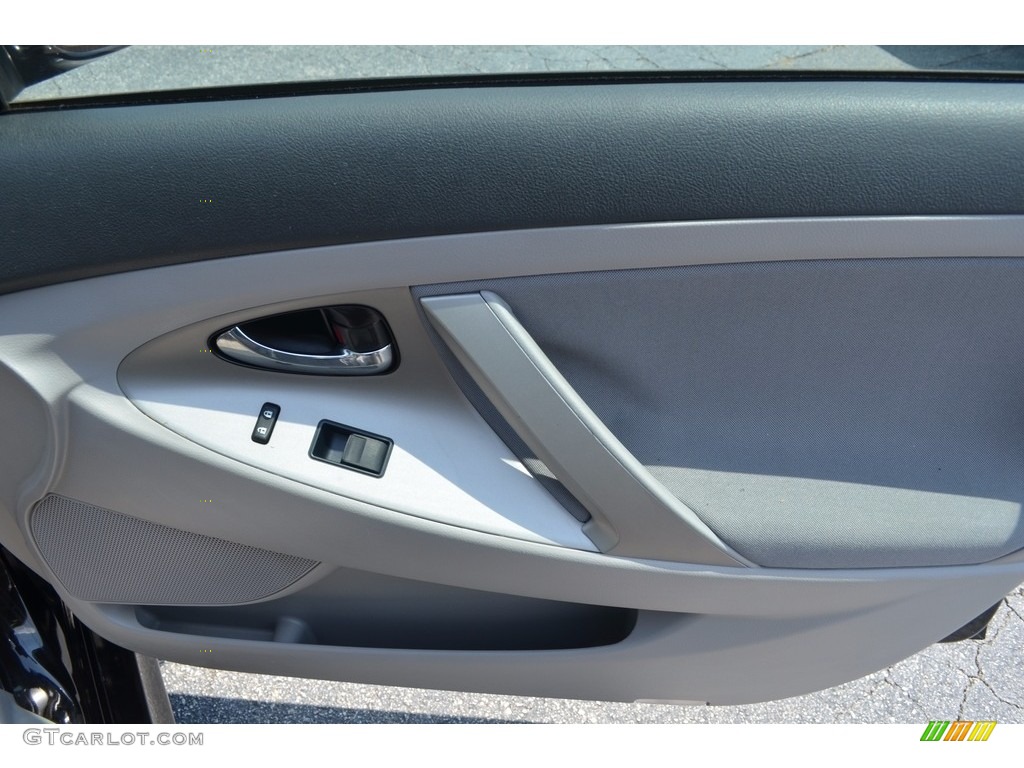 2009 Camry SE - Magnetic Gray Metallic / Charcoal photo #14