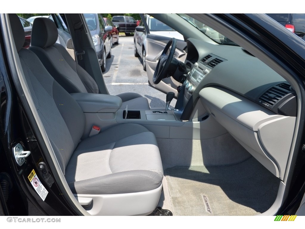 2009 Camry SE - Magnetic Gray Metallic / Charcoal photo #15