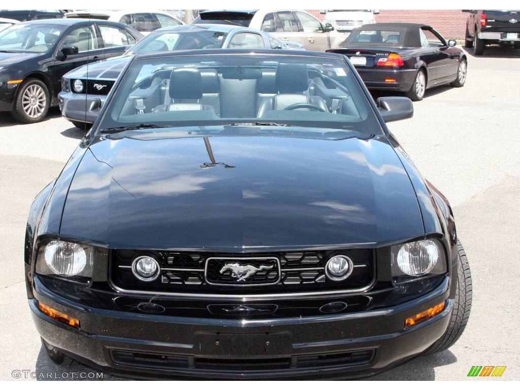 2006 Mustang V6 Premium Convertible - Black / Black photo #13