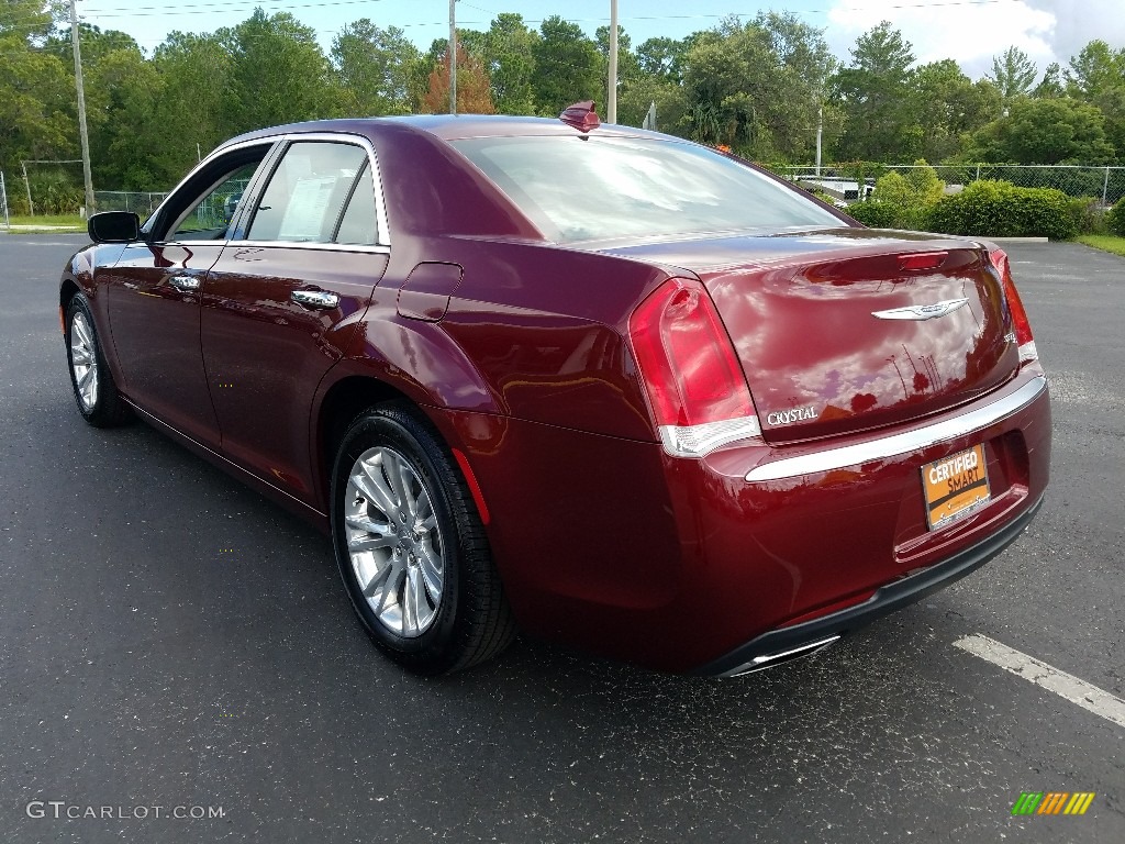 2017 300 C - Velvet Red / Black photo #3