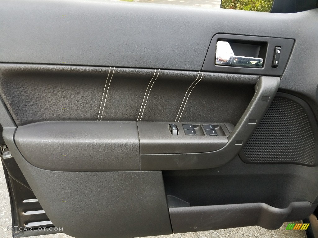 2010 Focus SEL Sedan - Ebony Black / Charcoal Black photo #13