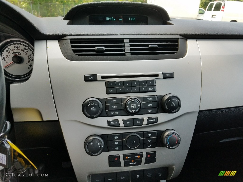 2010 Focus SEL Sedan - Ebony Black / Charcoal Black photo #23