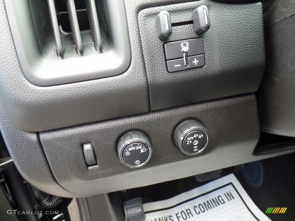 2017 Chevrolet Colorado ZR2 Crew Cab 4x4 Controls Photo #121793803