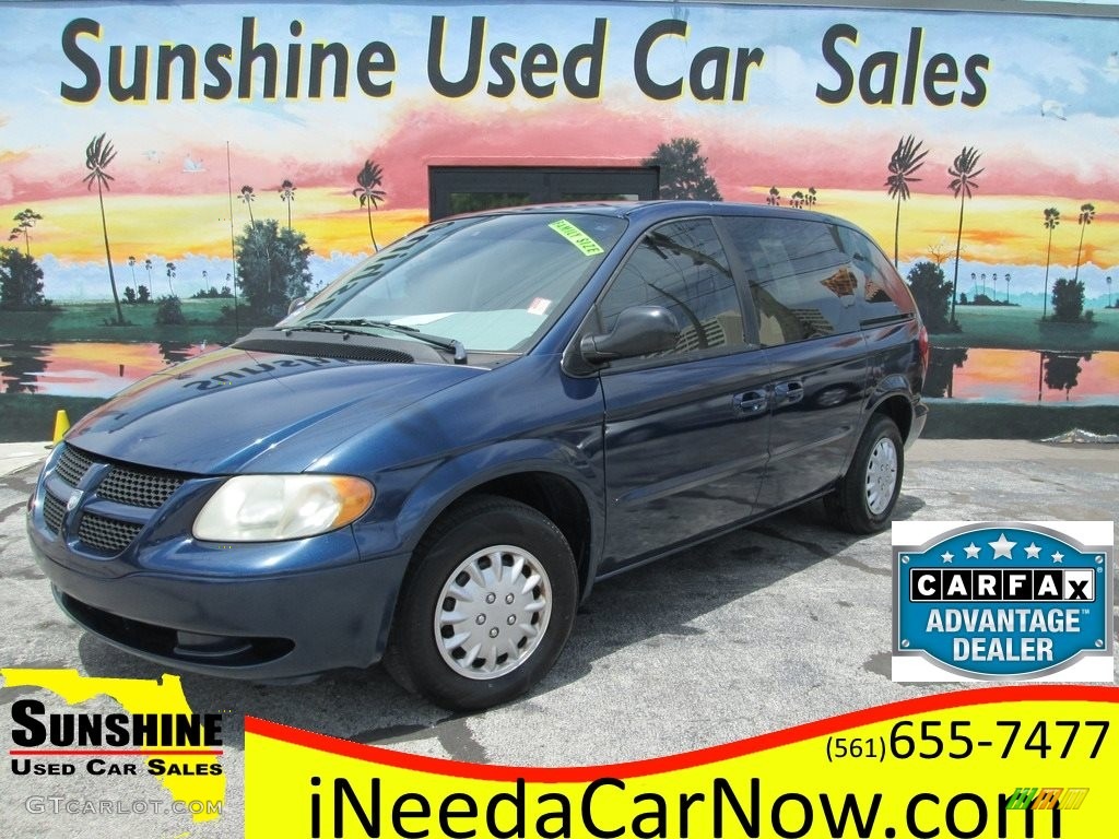 2002 Caravan SE - Patriot Blue Pearl / Sandstone photo #1