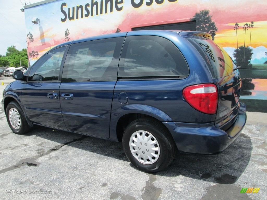 2002 Caravan SE - Patriot Blue Pearl / Sandstone photo #9