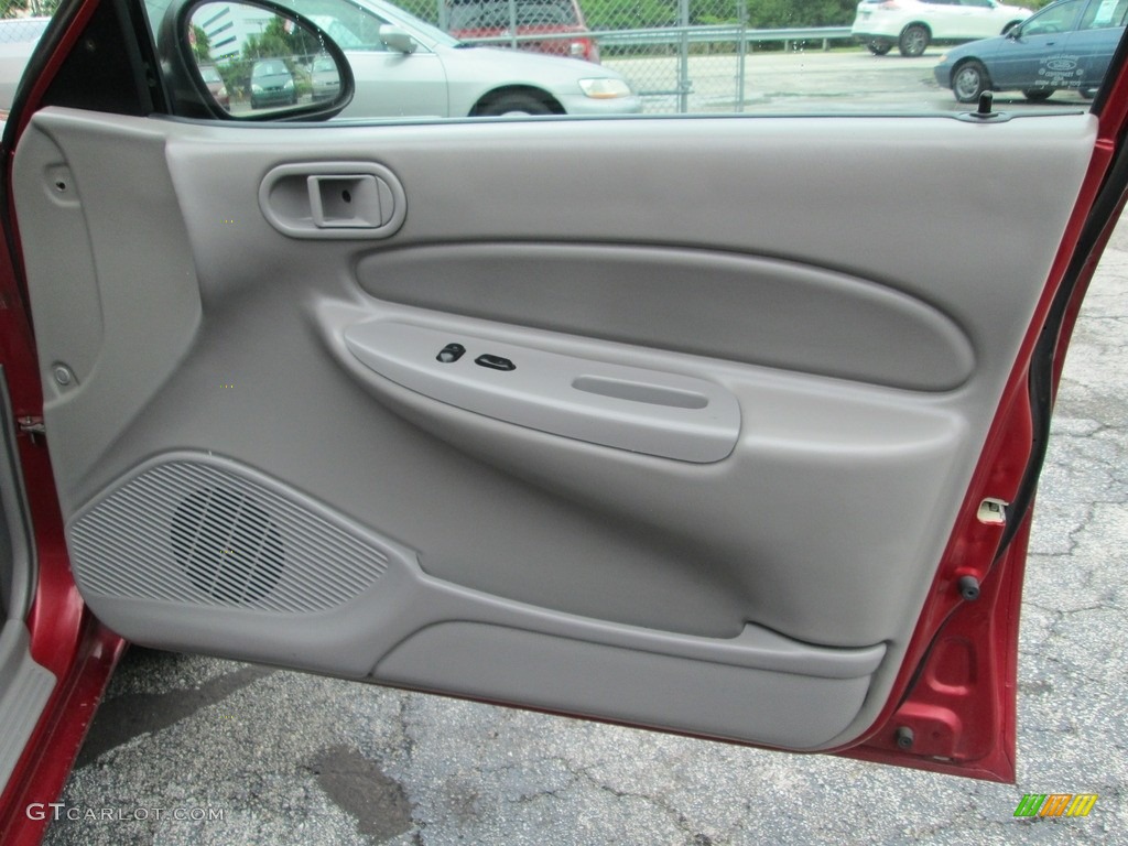 2002 Escort SE Sedan - Bright Red / Medium Graphite photo #15