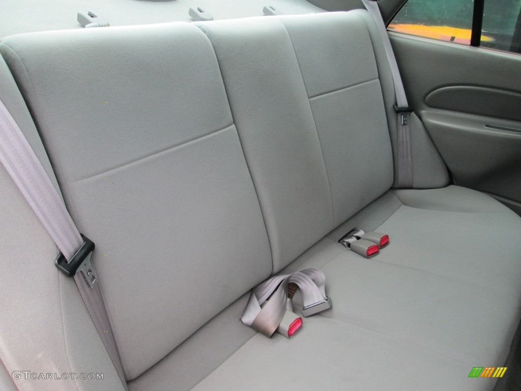 2002 Escort SE Sedan - Bright Red / Medium Graphite photo #19