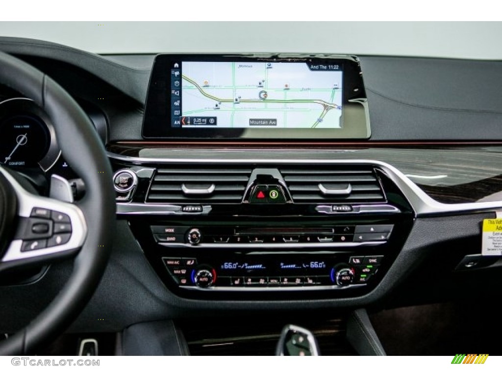2018 BMW 5 Series M550i xDrive Sedan Controls Photo #121796879