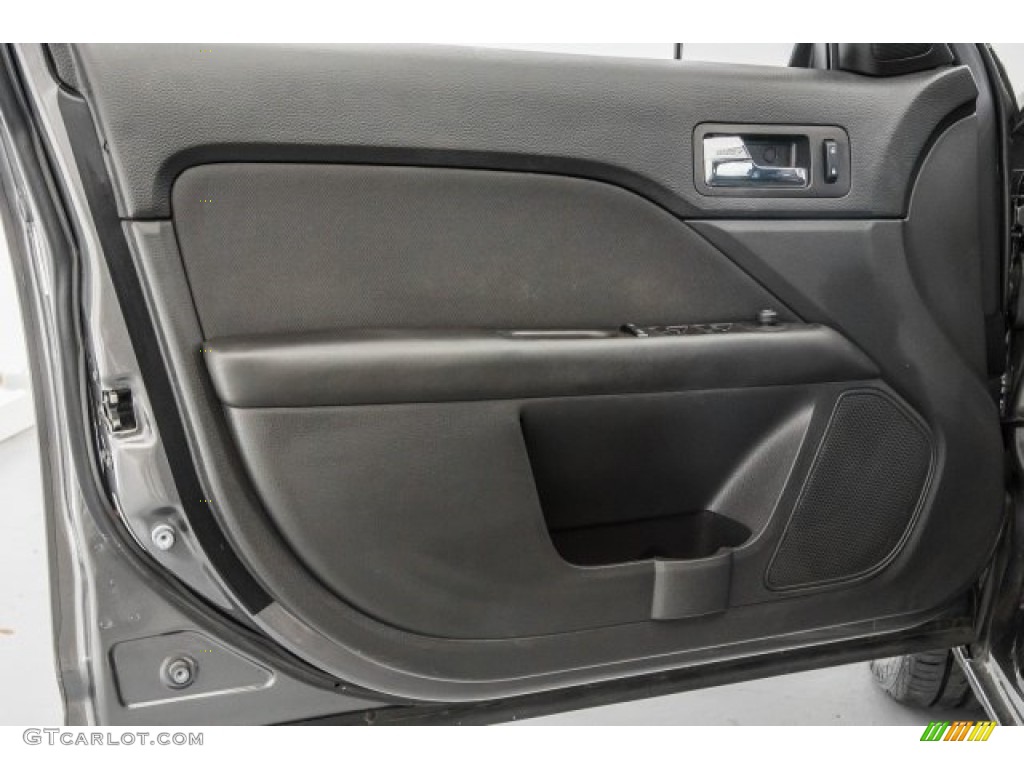 2012 Fusion SE - Sterling Grey Metallic / Charcoal Black photo #23