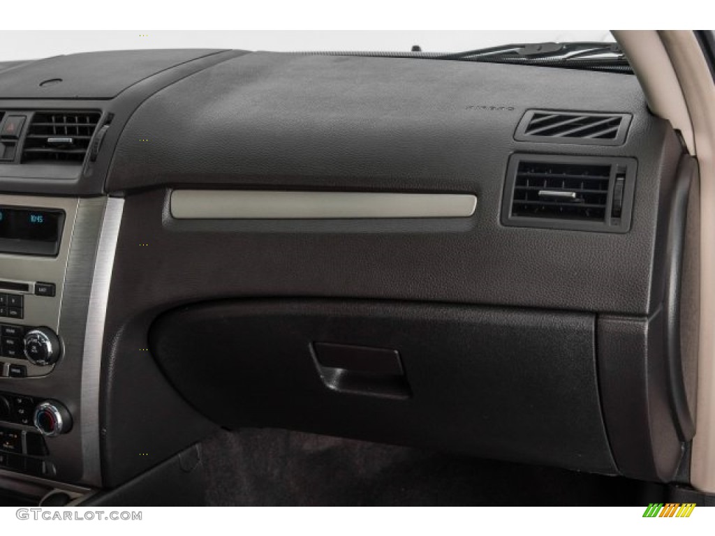 2012 Fusion SE - Sterling Grey Metallic / Charcoal Black photo #26
