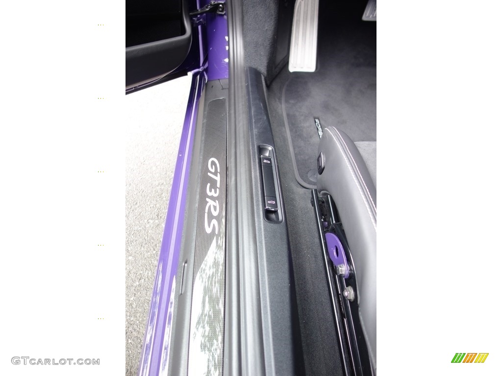 2016 911 GT3 RS - Ultraviolet / Black photo #23