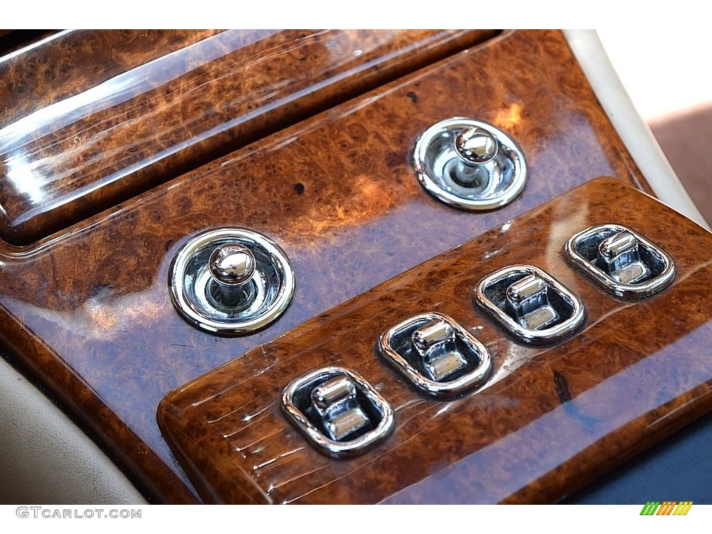 2002 Rolls-Royce Silver Seraph Standard Silver Seraph Model Controls Photo #121811149