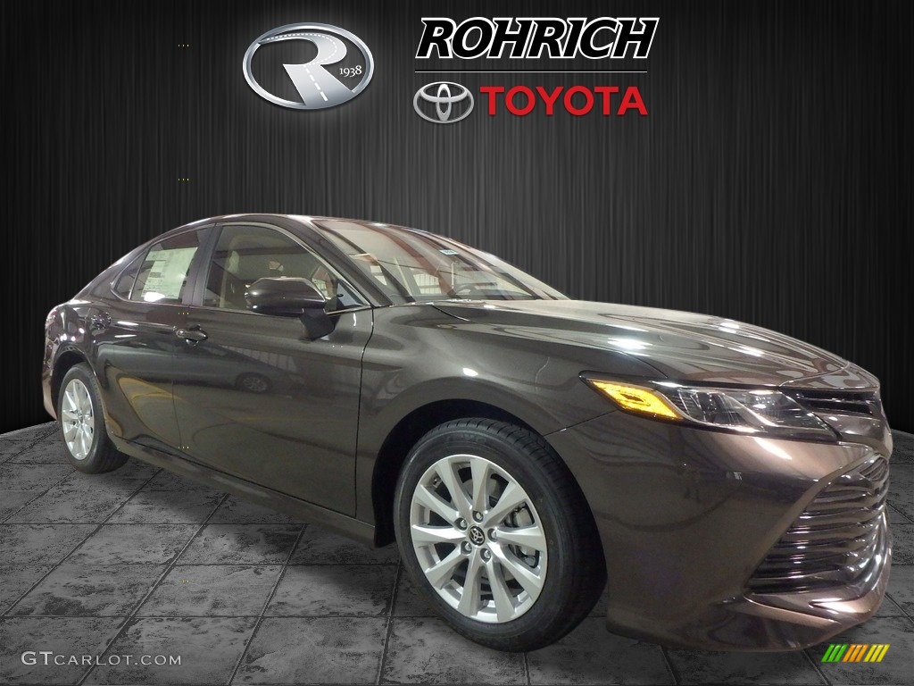 2018 Brownstone Toyota Camry Le 121808331 Gtcarlot Com