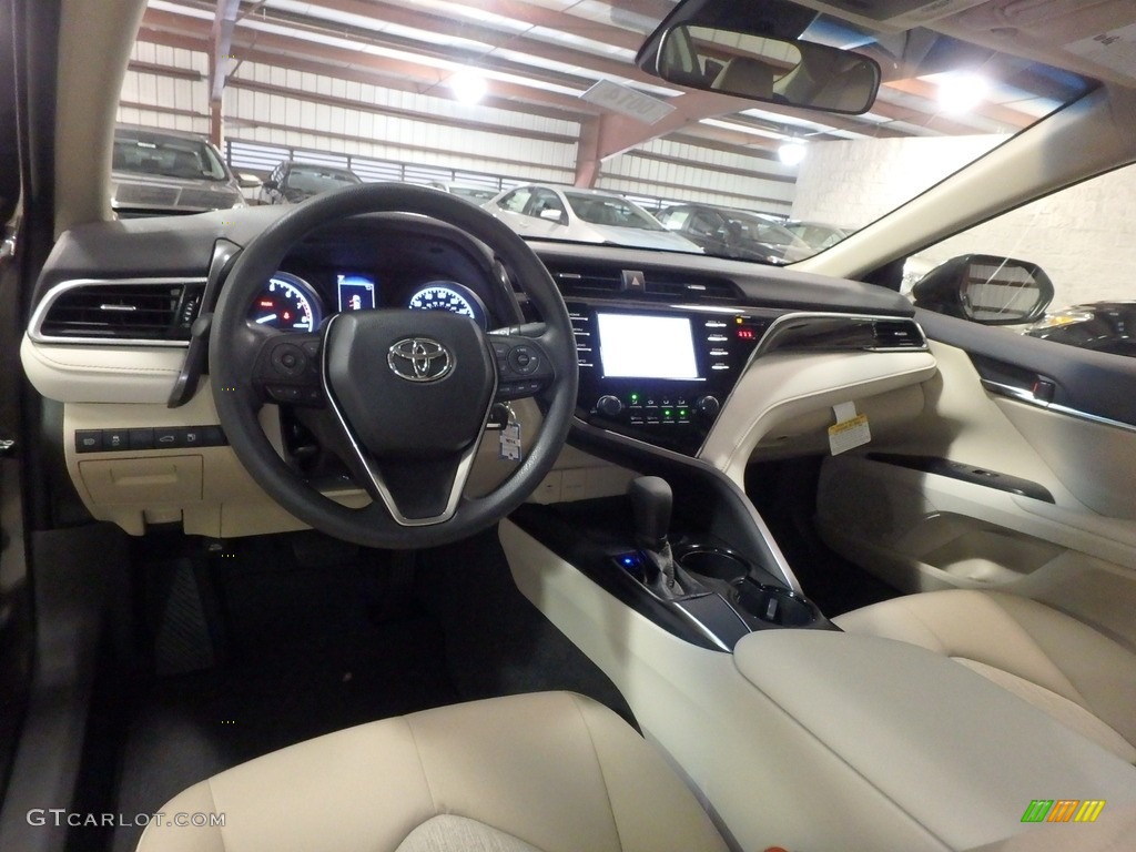 2018 Camry LE - Brownstone / Macadamia photo #8