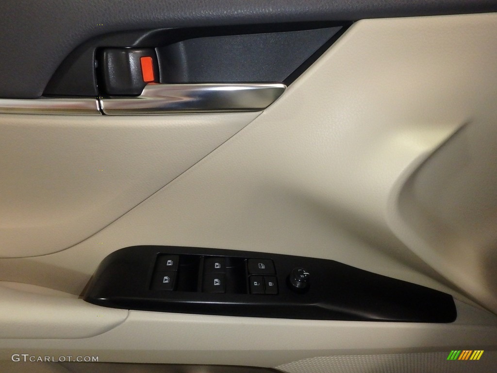 2018 Camry LE - Brownstone / Macadamia photo #9