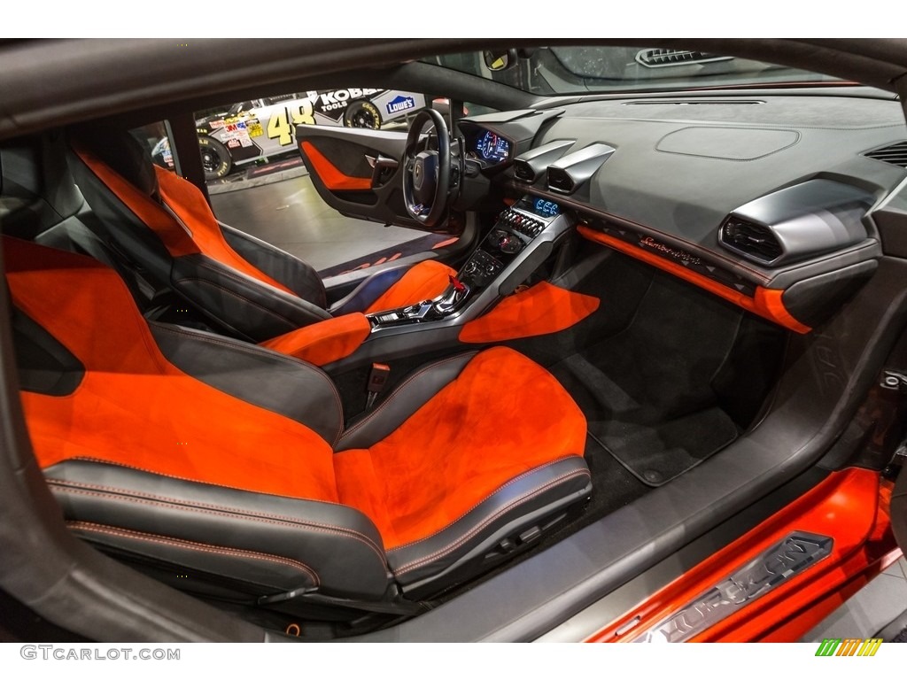 2015 Lamborghini Huracan LP 610-4 Dashboard Photos