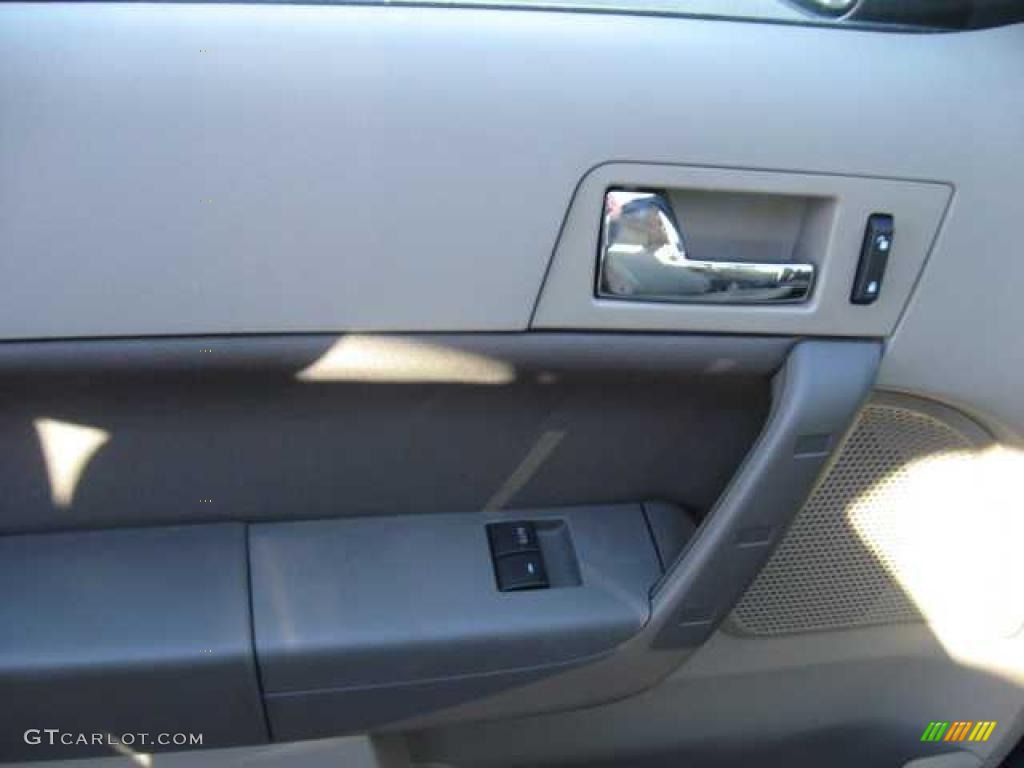 2009 Focus SES Coupe - Vista Blue Metallic / Medium Stone photo #9