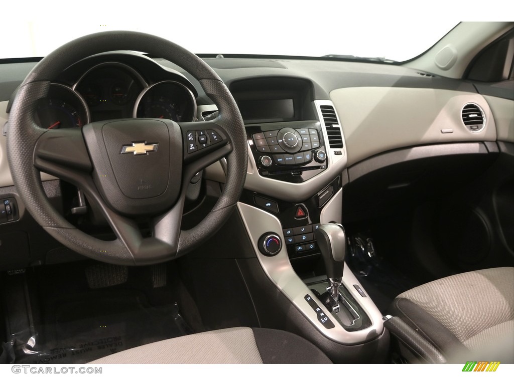 2015 Cruze LS - Blue Ray Metallic / Jet Black/Medium Titanium photo #6
