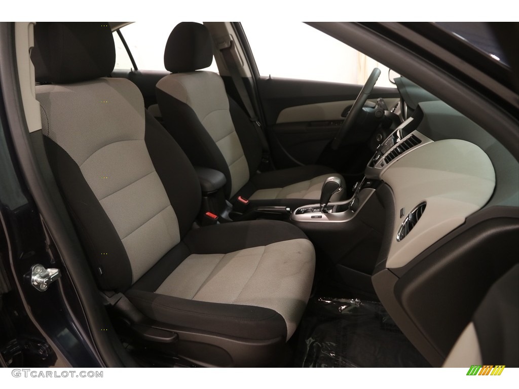 2015 Cruze LS - Blue Ray Metallic / Jet Black/Medium Titanium photo #12