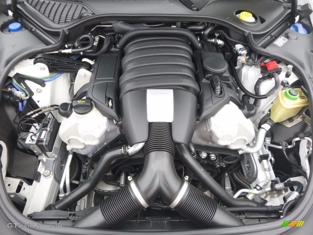 2015 Porsche Panamera 4 Engine Photos