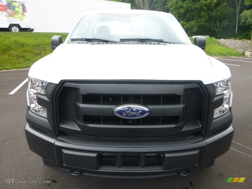2017 F150 XL Regular Cab 4x4 - Oxford White / Earth Gray photo #4