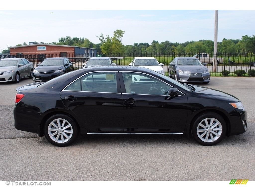 2014 Camry XLE - Attitude Black Metallic / Ivory photo #6